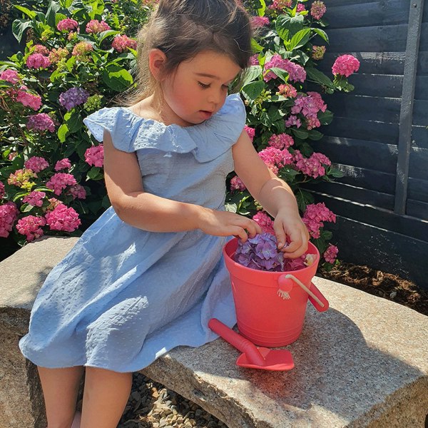 Bigjigs Toys 3 Silicone Beach Toys, Bucket, Flyer and Spade - Pink