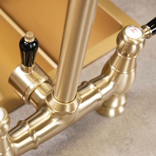 Flode klas | Traditional Bridge Style 3 in 1 Instant Boiling Tap | Black Ceramic Levers | Brushed Brass Finish