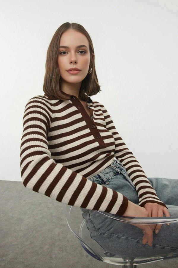 WOVCOR Striped Fitted Knit Sweater