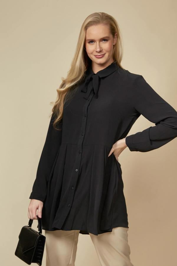 Hoxton Gal Oversized Long Sleeve Relaxed Pleated Fit Shirt with Tie Detail in Black