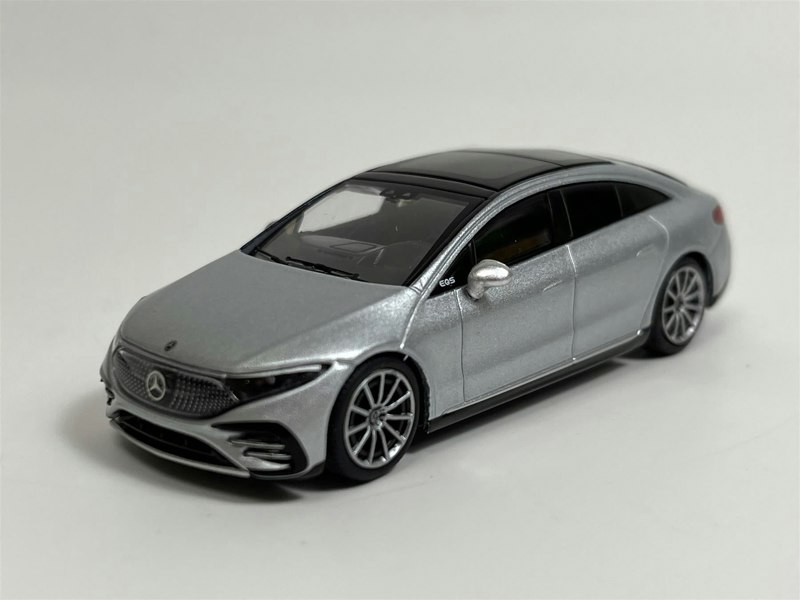 Mini GT Mercedes Benz EQS 580 4MATIC Silver Metallic LHD 1:64 Scale MGT00508L