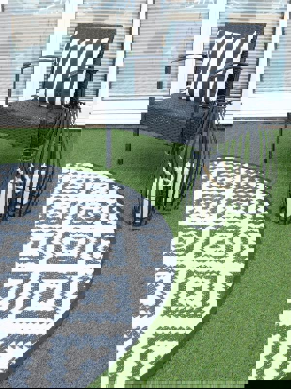 St Helens Food & Flowers > Plants & Flowers > Artificial Grass