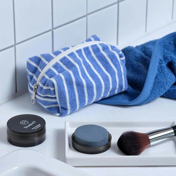 STUDIO17 Brush & Puff Cleanser