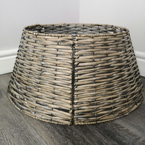 Samuel Alexander 40/58cm Samuel Alexander KD Willow Christmas Tree Skirt Wicker Rattan- Medium Natural