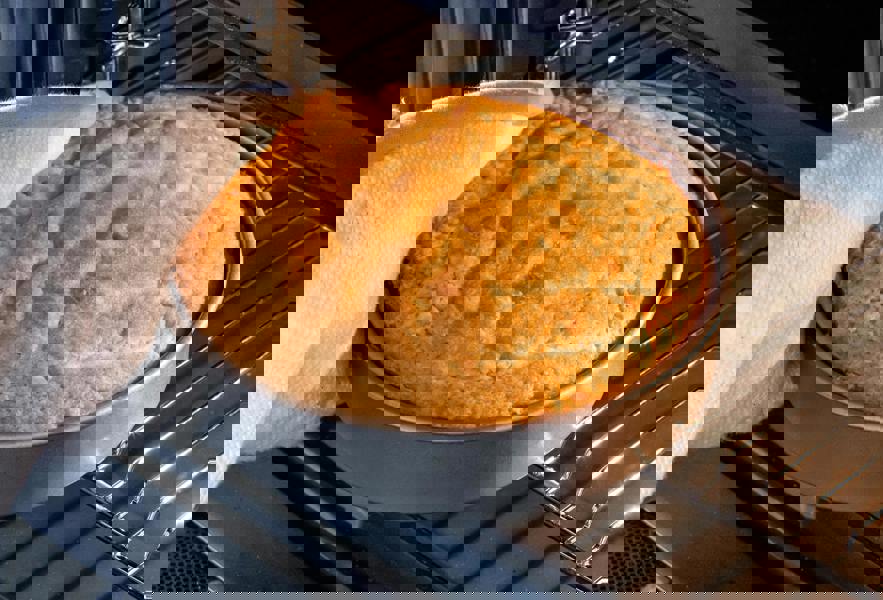 KitchenCraft Non-Stick Loose Base Sandwich Pans, Set of 2 Round Carbon Steel Baking Cake Tins, 20cm