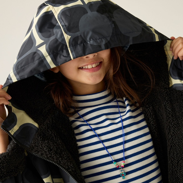 Regatta Girls Orla Kiely Poppy Changing Robe - Monochrome
