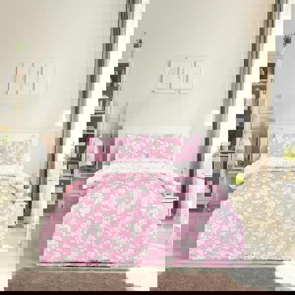 Smart Living Luxury Super Soft Reversible Floral Toile Duvet Cover with Pillowcase