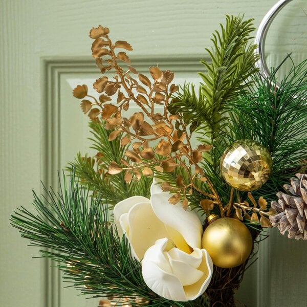 Samuel Alexander 40cm Champagne Magnolia Decorated Christmas Wreath