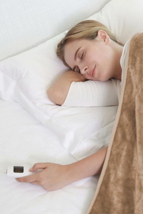 Ezysleep Cosy Heated Over Throw Fleece Blanket With Adjustable Control