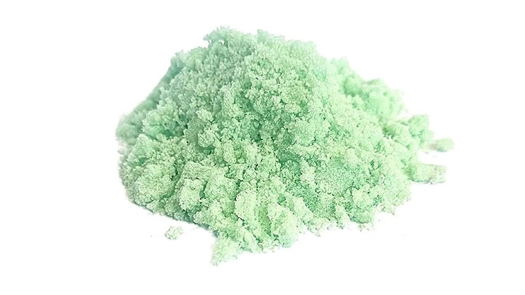 Cleenly Iron Sulphate for Lawns 5kg Pure Lawn Tonic Ferrous Sulphate of Iron Lawn Greener and Turf Hardener
