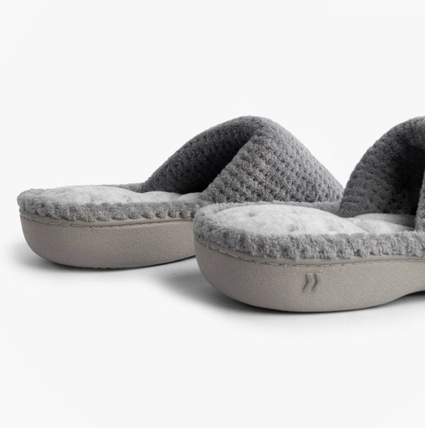 Totes Isotoner POPCORN TURNOVER OPEN TOE Womens Mule Slippers Pale Grey