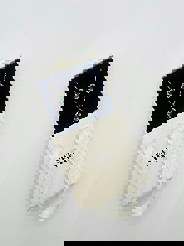 SVNX Emerald Green Diamante Heart Necklace and Earrings Set in Gold Colour