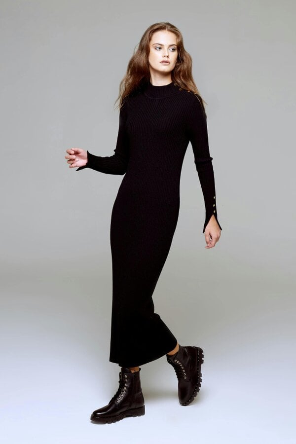 Adriana maxi ribbed wool dress in black