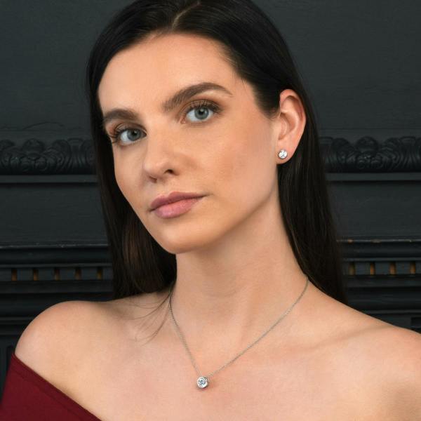 namana 925 Sterling Silver Solitaire Bezel Set Pendant Necklace for Women