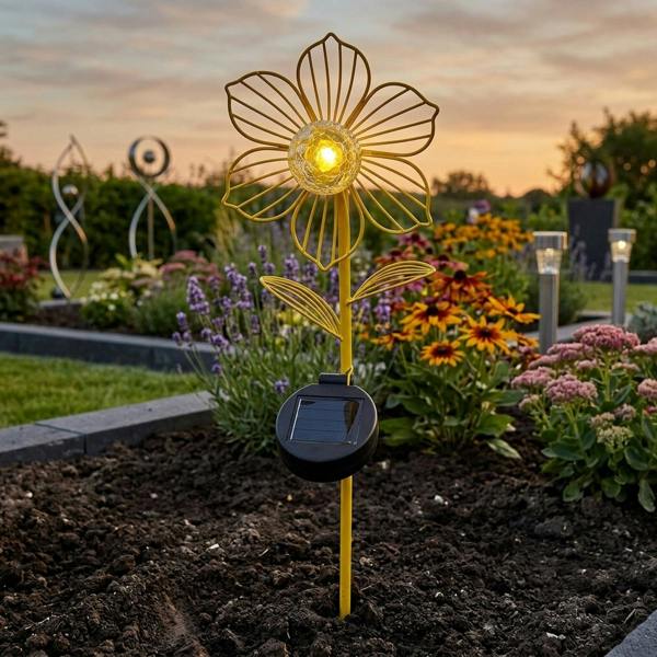 Garden Greatness Lunaria Canary Solar Flower Stake Light