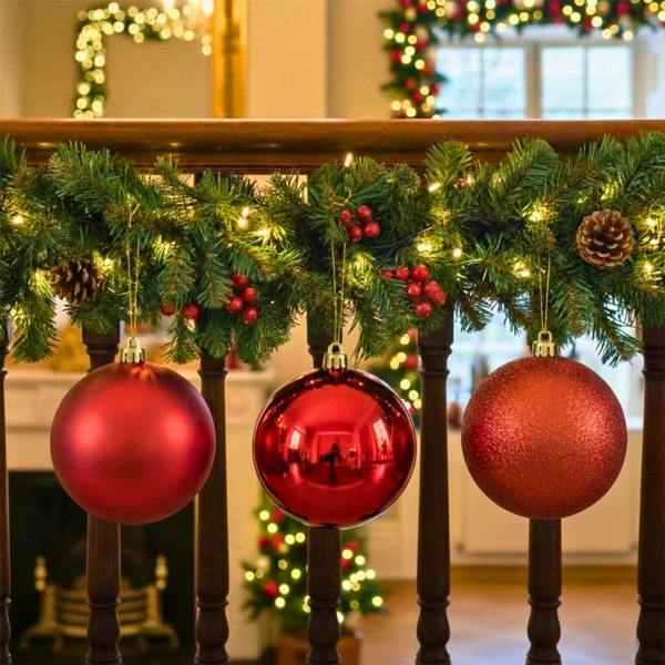 Shatchi 2cm Red Christmas Baubles Set of 3 with Glossy, Matte and Glitter Finishes