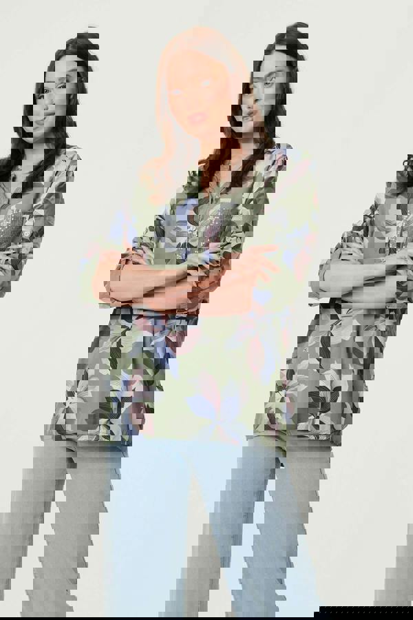 Sage | Sequin Trim Floral Relaxed Blouse: Model is 5'9"/175 cm and wears UK8/EU36/US4/AUS8