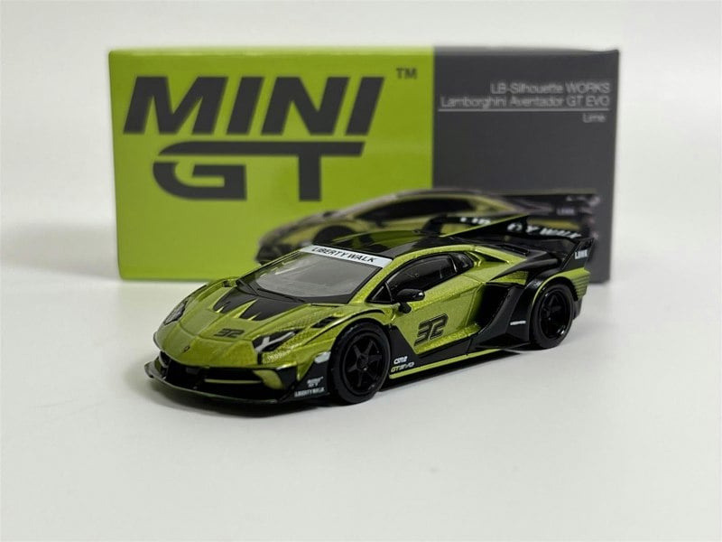 Mini GT Lamborghini Aventador GT EVO LB Works Lime LHD 1:64 Mini GT MGT00605L
