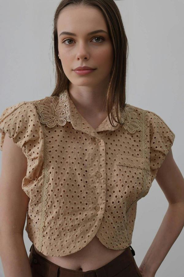 WOVCOR 100% Cotton Embroidered Sleeveless Crop Shirt