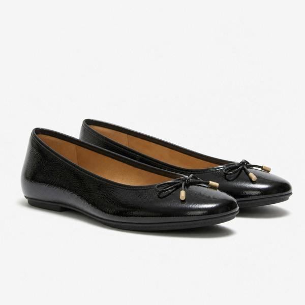 FitFlop DELICATO BOW TEXTURED PATENT-LEATHER Ballerina Shoes in Black