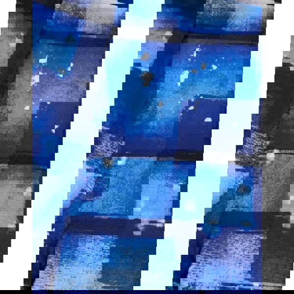 Blue and white striped Valmilton Allover Aquashort towel