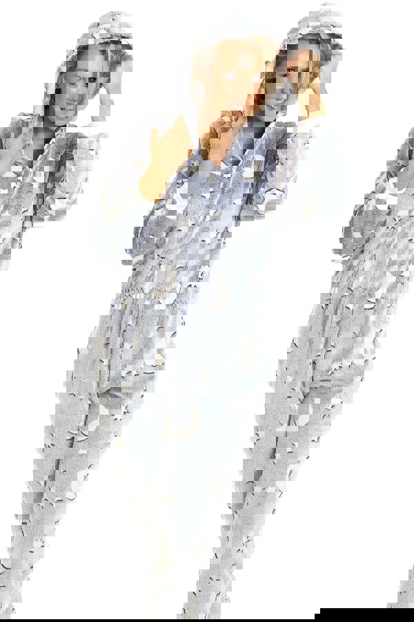 Close up front view of the product Grey