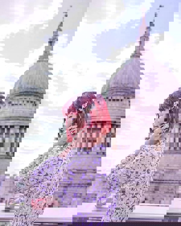 star hair clip styled in short hair