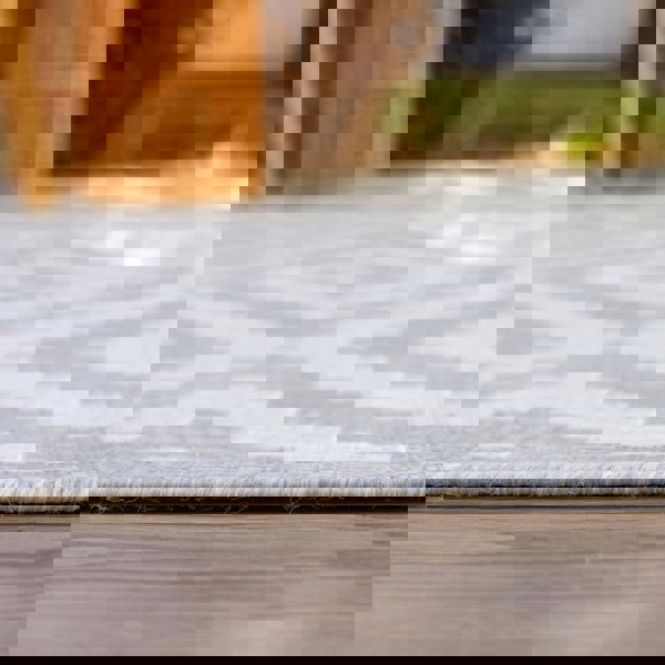 Grey Diamond Design Outdoor Rug for Garden | The Rugs