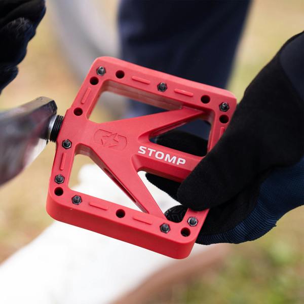 Oxford Stomp Nylon Flat Pedals Red