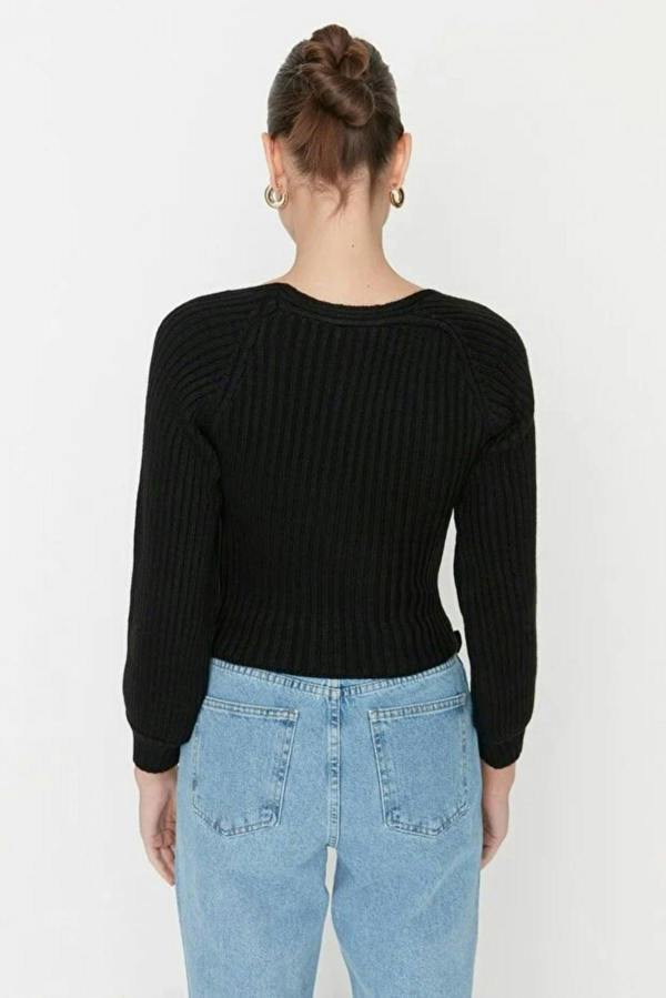 WOVCOR Crop Sweetheart Neck Knit Sweater