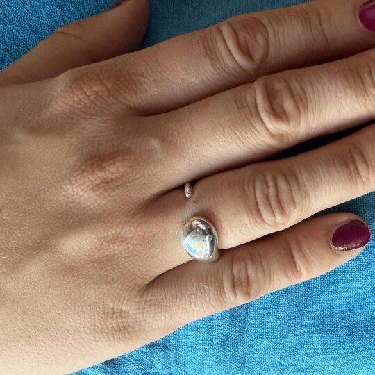 Reeves & Reeves Small Raindrop Ring