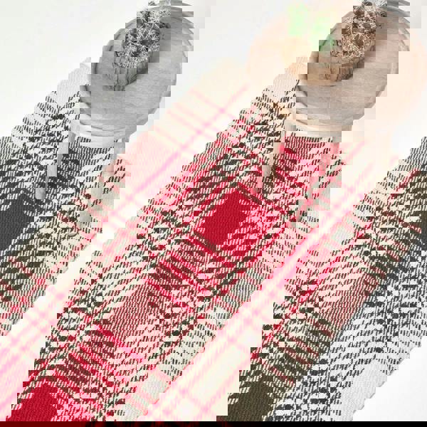 HOMESCAPES Walker Red Tartan Check Non-Slip 100% Wool Rug