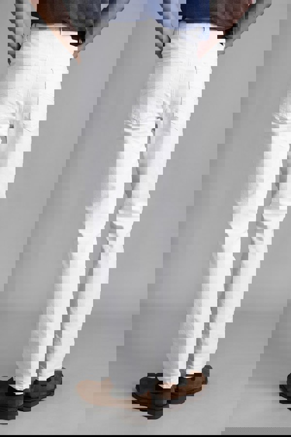 ENORSIA Men's White Slim Fit Essential Stretch Jeans