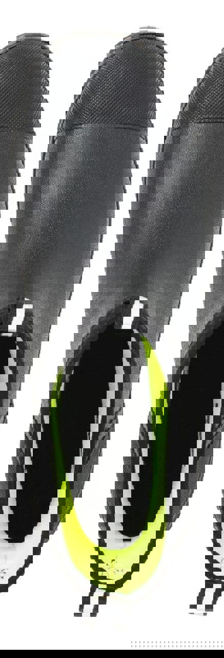 Muck Boots MUCK Chore Classic Chelsea Mens Stable Farm Wellington Wellie Ankle Boots, black waterproof slip-on boots with a yellow interior lining.