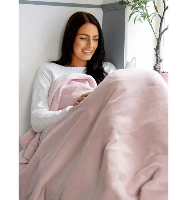 Dreamland Snuggle Up Warming Throw-Pink 120X160cm