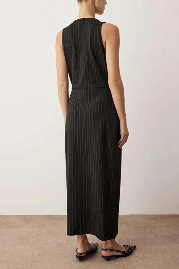WOVCOR Striped V-Neck Fitted Midi Knit Dress with Button Detail