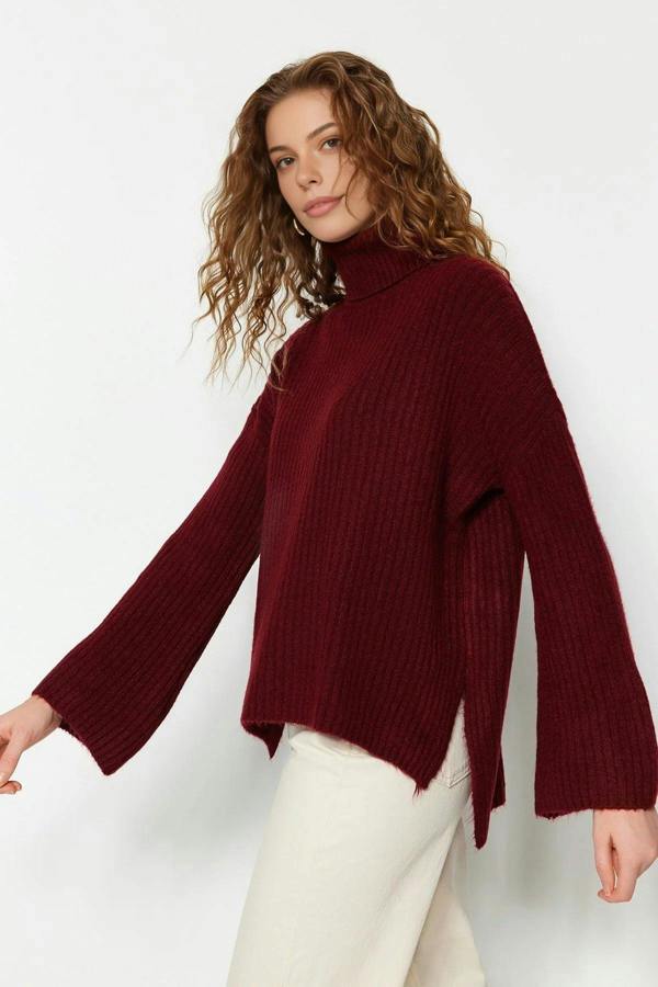 WOVCOR Soft-Textured Knit Sweater