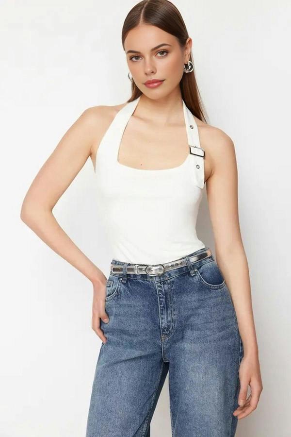 WOVCOR Halter Neck Belt Detail Fitted Knitted Blouse