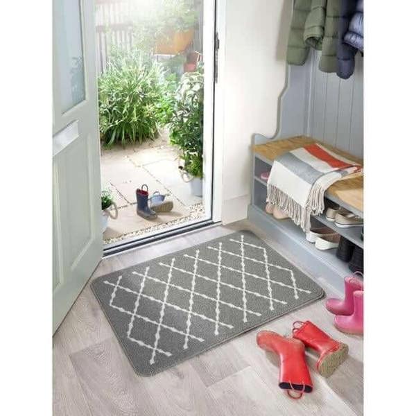 The Rugs Durable Washable Mats & Runners with Diamond Design