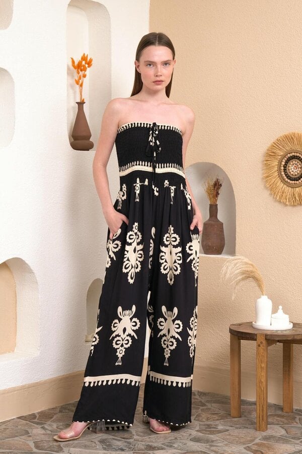 Hoxton Gal Oversized Printed Jumpsuit in Black
