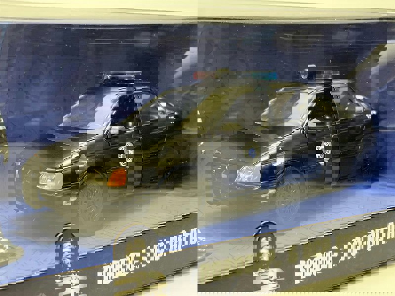 Jada Robocop Figure and OCP Ford Taurus 1:24 Scale Jada 33743 253255060