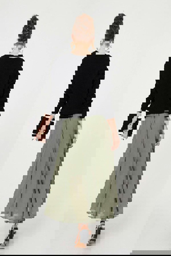 Black | Floral Embellished Relaxed Jumper
