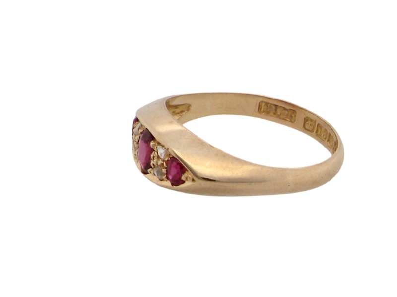 Vintage Tom An antique ruby and diamond ring