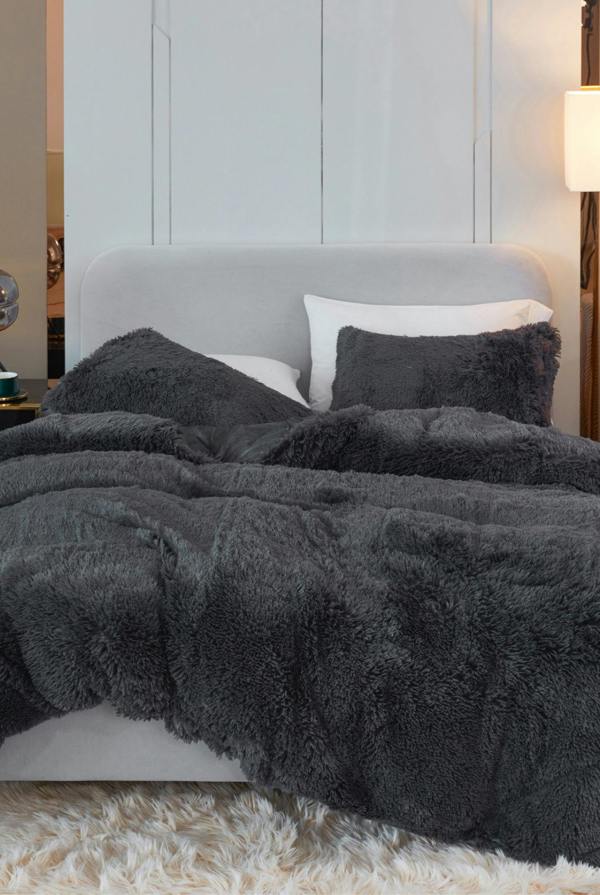 Ezysleep Black Faux Fur Duvet Cover Set