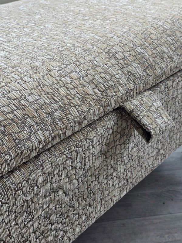 ISTOOLS Animal Print Cream Storage Ottoman Bench – Coffee Table, Pouffe Seat & Hidden Storage