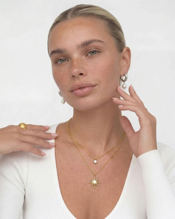 Elk & Bloom Chunky Silver Freshwater Pearl Hoops