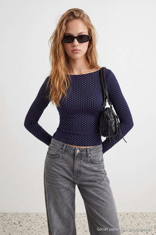 WOVCOR Fitted Boat Neck Long Sleeve Blouse