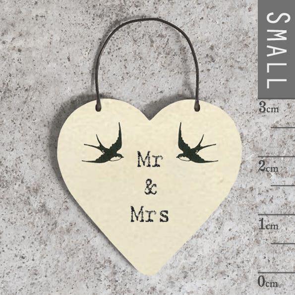 Mr & Mrs Hanging Heart – Rustic Wedding Gift