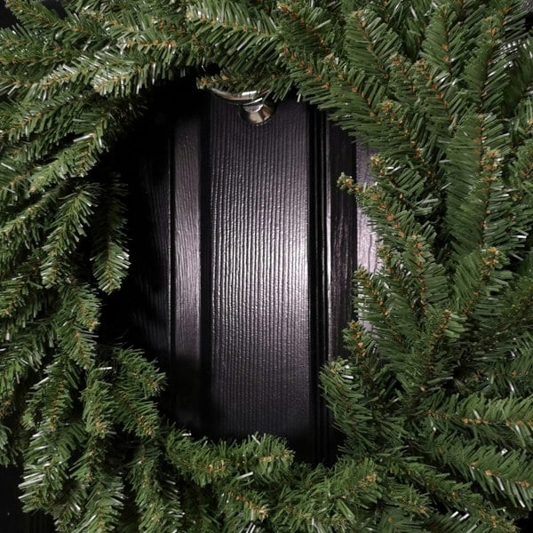Samuel Alexander 60cm Plain Green Christmas Wreath with 160 Bullet Tips