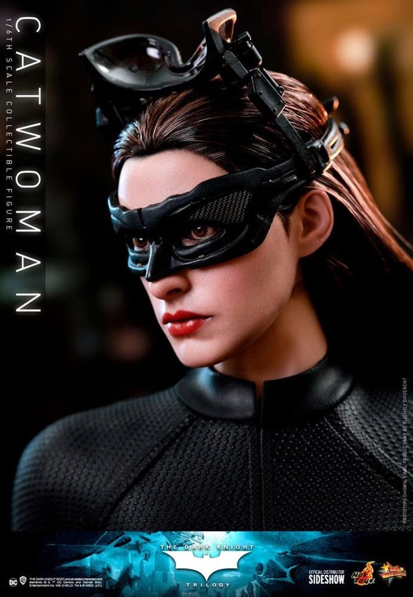 Hot Toys Catwoman The Dark Knight Trilogy Movie Action Figure 1:6 Scale Hot Toys 909931